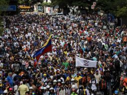 Las protestas en Venezuela han dejado 121 muertos, casi dos mil heridos y más de cinco mil detenidos. EFE / M. Gutiérrez