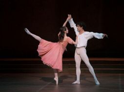 Imagen facilitada por el English National Ballet que muestra a Isaac Hernández durante su participación en la obra 'Romeo y Julieta'. EFE / English National Ballet