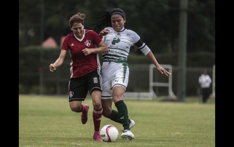 Alicia Cervantes (#10) anotó el tercer gol de Atlas. EL INFORMADOR / F. Atilano