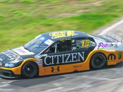 Rubén Pardo aprovechó al máximo el rendimiento de su coche para darse la oportunidad de llevarse el triunfo este día en Pachuca. ESPECIAL / @nascarpeakmx