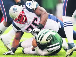 Vince Wilfork desplegó su talento ocupando una posición en el interior de la línea defensiva. AP /