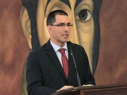 El canciller Jorge Arreaza rechazó hoy las medidas sancionarias de EU contra funcionarios venezolanos. TWITTER / @jaarreaza