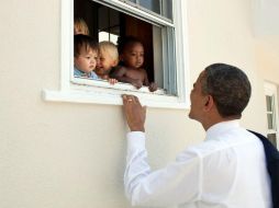 'Nadie nace odiando a otra persona debido al color de su piel, su historial o su religión' dice Obama TWITTER / BarackObama