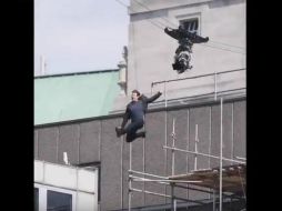 En el video se ve cuando Tom Cruise salta a un edificio. YOUTUBE / Viral World TV