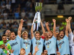 La Lazio celebra la cuarta Supercopa de su historia. AFP / A. Pizzoli