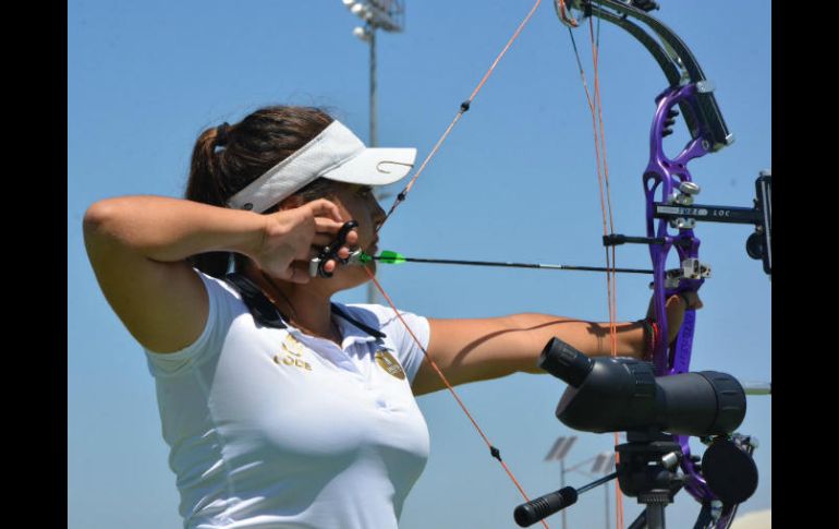 Fernanda fue medalla de oro en la Copa del Mundo Indoor de Tiro con Arco de Nimes 2017. TWITTER / @codejalisco