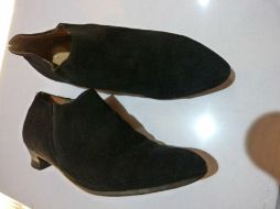 Aunque algo gastadas, las botas se encuentran en buenas condiciones. ESPECIAL / beatlesauction.co.uk