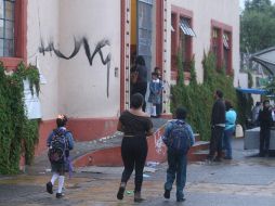 La Policía Vial supervisará varias escuelas que reinician actividades para garantizar la seguridad de peatones y automovilistas. EL INFORMADOR / ARCHIVO