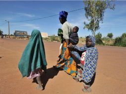 Los niños son rechazados por las comunidades en las que intentan reanudar una vida normal por temor a los atentados. AFP / ARCHIVO