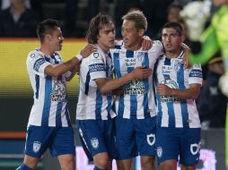 Los jugadores celebran su triunfo ante Veracruz. MEXSPORT / D. Leah