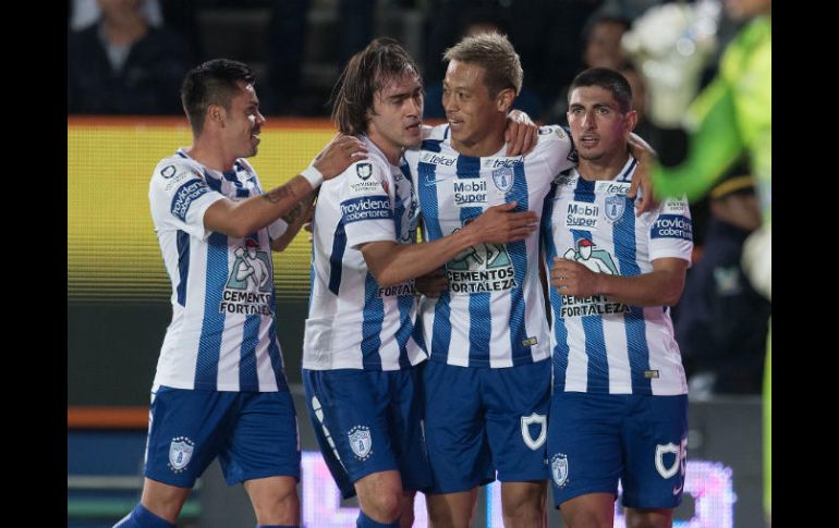 Los jugadores celebran su triunfo ante Veracruz. MEXSPORT / D. Leah