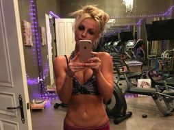 Britney luce un sexy atuendo deportivo con el que deja al descubierto sus curvas. INSTAGRAM / @britneyspears