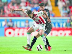 En el minuto 59 Necaxa se puso adelante en el marcador luego que Pablo Velázquez (#30) anotara el primer gol del encuentro. MEXSPORT /