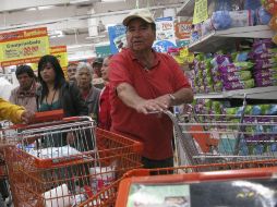 A junio de este año, el consolidado de piso de ventas de Wal-Mart, Chedraui y Soriana creció 1.2 %. AP / ARCHIVO