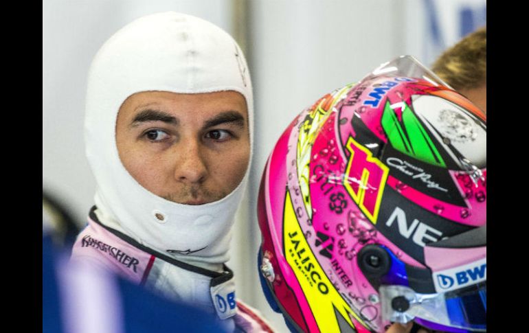 Luego de tener problemas por la mañana, 'Checo' se sintió más cómodo en el entrenamiento vespertino. EFE / S. Suki