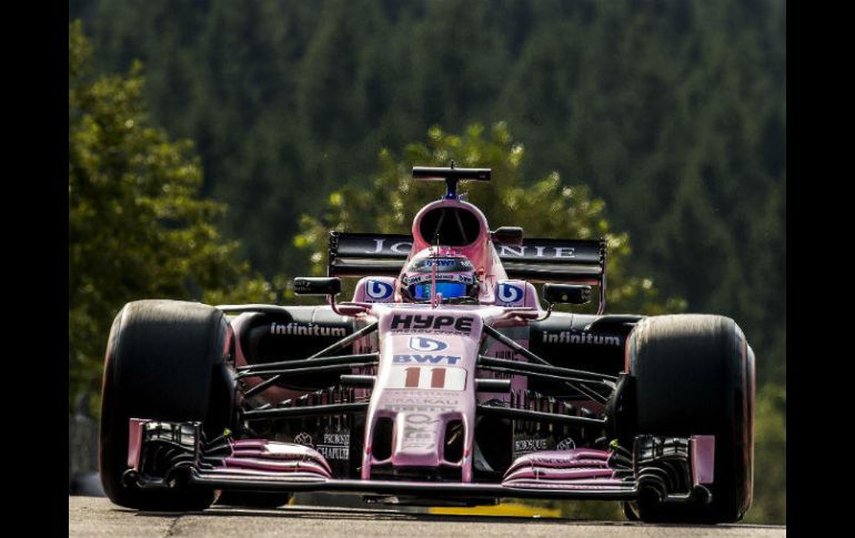 Magnussen se movió a la izquierda cuando Pérez intentaba retomar la posición, obligando al mexicano a frenar. EFE / S. Suki