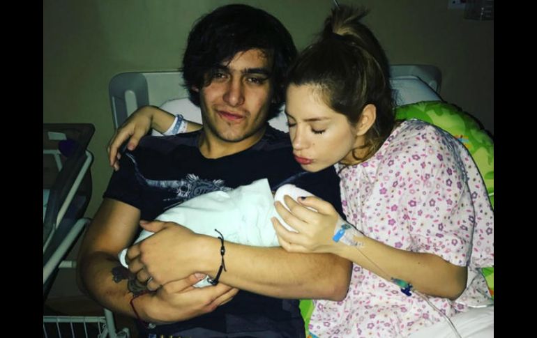 Julián Figueroa e Imelda Tuñón se casaron en Monterrey por el civil. INSTAGRAM / julian_f.f