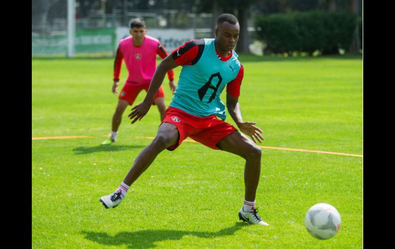 Por segundo partido consecutivo Stiven Barreiro fue indultado tras su cartón rojo del partido anterior. MEXSPORT / C. De Marchena