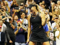 Maria Sharapova venció a la rumana Simona Halep por parciales de 6-4, 4-6 y 6-3. AFP /