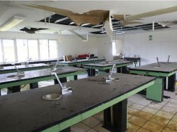 El laboratorio de ciencia de la Secundaria Técnica 172 quedó arruinado el pasado 19 de junio debido a las lluvias. EL INFORMADOR / M. Vargas