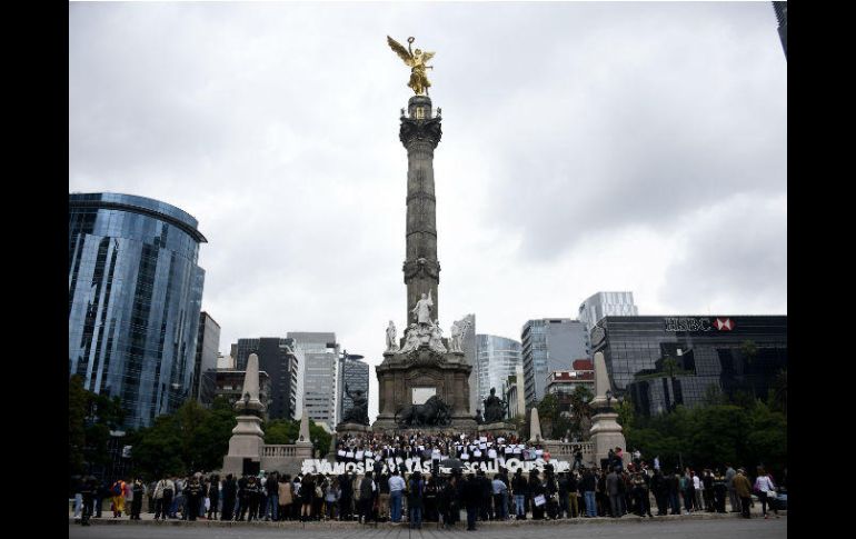 La demanda por la transformación efectiva de la PGR se dio en una manifestación en el Ángel de la Independencia. SUN / A. Romero