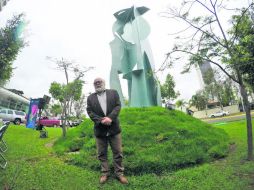 Novedad. El escultor Gabriel Macotela presentó su obra 'Torre' en Zapopan. EL INFORMADOR / A. Camacho