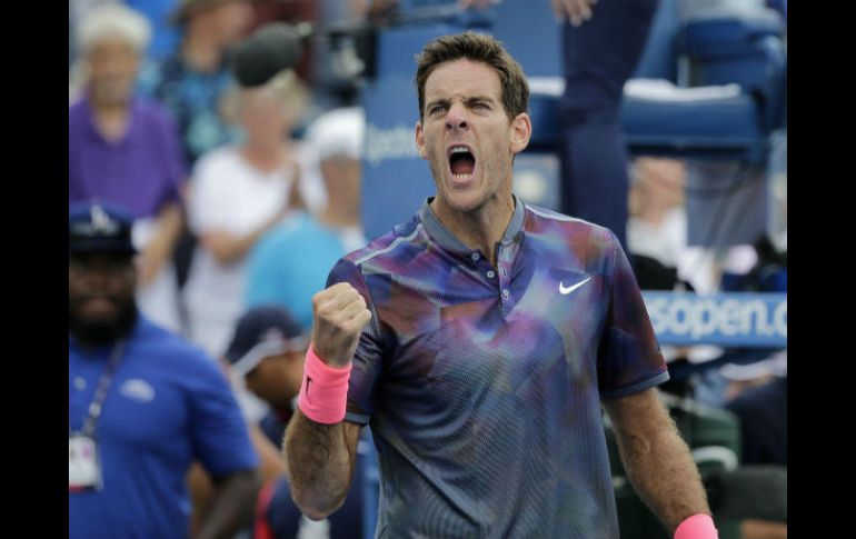 Del Potro (N.24) empleó dos horas y 11 minutos en colarse en la ronda de los 32 mejores, con parciales de 6-2, 6-2, 7-6 (73). AP / S. Wenig