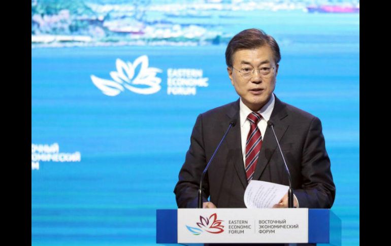 El presidente surcoreano, Moon Jae-in, ofrece un discurso durante el III Foro Económico de Oriente. EFE / YONHAP