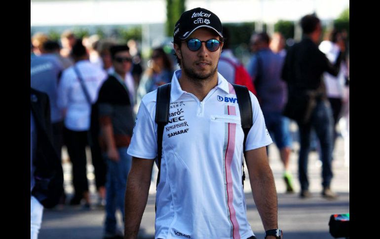 El tapatío esperaba renovar su contrato luego de la pausa veraniega de la Fórmula Uno. TWITTER / @ForceIndiaF1