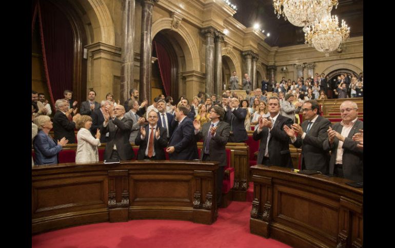 La ley, que redobla el desafío al Estado español, se presenta como la norma suprema del ordenamiento jurídico catalán. EFE / M. Pérez