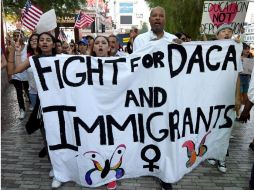 En diversos puntos de EU se han llevado a cabo manifestaciones en contra de la orden en contra del DACA. AFP / E. Miller