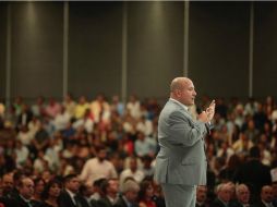 En el informe hubo mariachi y los simpatizantes de Alfaro lo despidieron en medio de vítores y a gritos de ''gobernador''. EL INFORMADOR / ARCHIVO