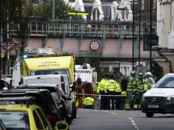 La explosión del artefacto de fabricación casera en un tren del metro de Londres se produjo sobre las 07:20 horas; hay 29 heridos. EFE / W. Oliver