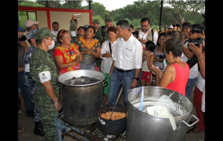 El mandatario de Oaxaca informó que se han censado 31 mil 519 viviendas y se tienen registradas 674 escuelas dañadas. NTX / ESPECIAL