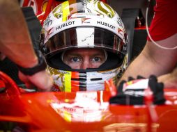 El piloto alemán Sebastian Vettel (Ferrari) logró la ''pole position'' y saldrá el primero en el Gran Premio de Singapur. EFE / D. Azubel