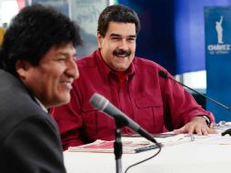 Maduro estuvo acompañado por Evo Morales en su programa de radio y televisión ‘Domingos con Maduro’. EFE / Palacio de Miraflores