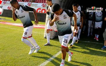 Retrasan partido Veracruz-Lobos por confusión de uniformes | El Informador