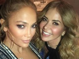 Gloria Trevi compartió en sus redes sociales una foto con Jlo. INSTAGRAM / gloriatrevi