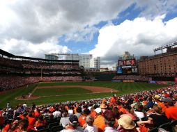 El equipo guardó un momento de silencio en recuerdo de González previo al partido contra Boston la noche del lunes. TWITTER / @Orioles