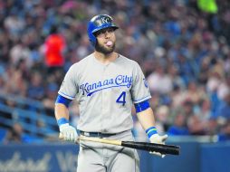 Alex Gordon, de los Reales, fue el encargado de conseguir el histórico cuadrangular durante el juego de ayer ante los Azulejos. AFP /