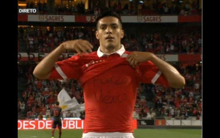 El atacante pidió celebrar solo para poder celebrar su mensaje ante las cámaras. TWITTER / @Raul_Jimenez9