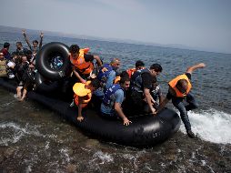 En las últimas 24 horas han sido rescatados 156 refugiados en dos operaciones llevadas a cabo en aguas cercanas a Lesbos y Farmakonisi. AP/ARCHIVO