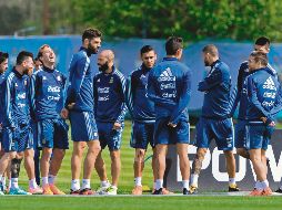 Práctica. La albiceleste realizó ayer su último entrenamiento antes de partir a Ecuador. AFP