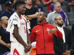 Chris Paul tuvo pocos minutos frente a los Warriors y a partir de entonces no ha visto acción en los otros dos juegos de los Rockets en lo que va de la temporada. AP/S. Yeater