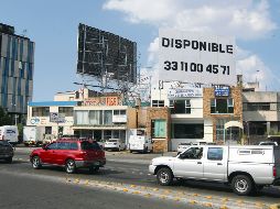 Responsabilidad. La normatividad tapatía indica que los propietarios de las fincas donde se ubican espectaculares son responsables por cualquier daño. EL INFORMADOR/G. Gallo