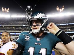 Carson Wentz conectó cuatro pases de anotación y guió a su equipo a su quinta victoria consecutiva. AFP