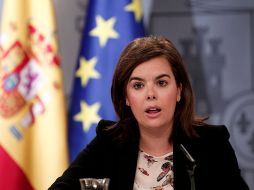 Mariano Rajoy delegó en su vicepresidenta, Soraya Sáenz de Santamaría, las funciones y competencias de Puigdemont. EFE/ARCHIVO