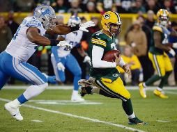 Brett Hundley (#7) no lució del todo cómodo anoche frente a los Lions y perdió en su segundo juego como titular de la campaña desde la lesión de Aaron Rodgers. AFP/J. Daniel