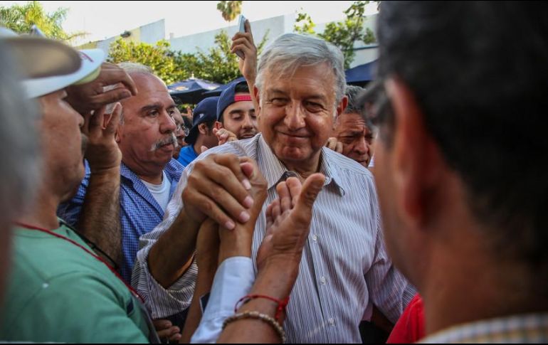 Andrés Manuel López Obrador no sólo recibe felicitaciones, sino también bromas; el #hashtag