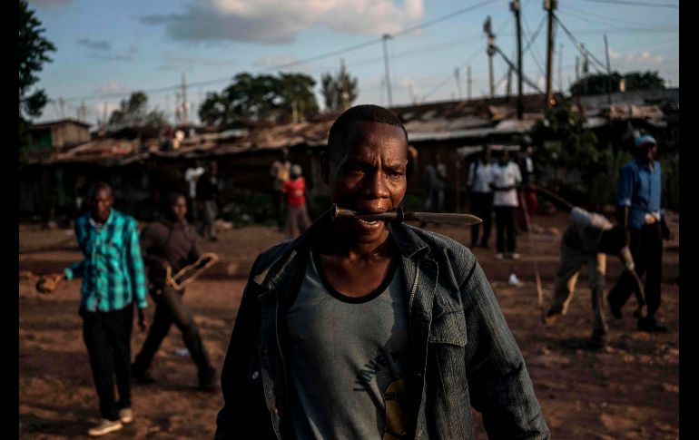 En Kenia brotó la violencia luego de que la Corte Suprema validó la reelección del presidente Uhuru Kenyatta en los comicios del 26 de octubre. Grupos opositores participaron en nuevas manifestaciones en las que dos personas murieron por disparos. AFP / F. Lerneryd